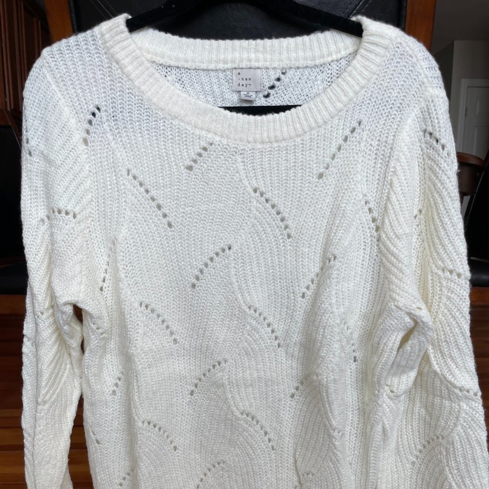 Cream/White sheer sweater